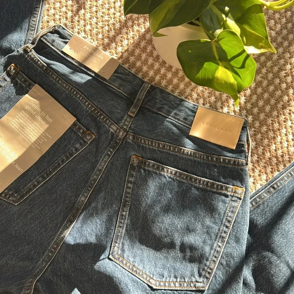 Everlane NWT High Rise Cheeky Straight Denim Jeans - Picture 2 of 6